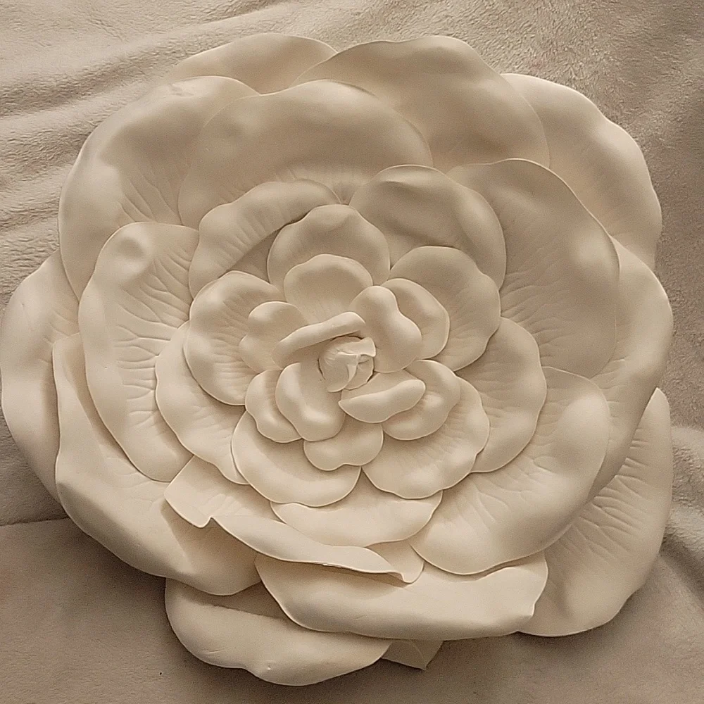 3 Fabric Hanging Flowers. 2 Are The Same Size - Picture 2 of 11
